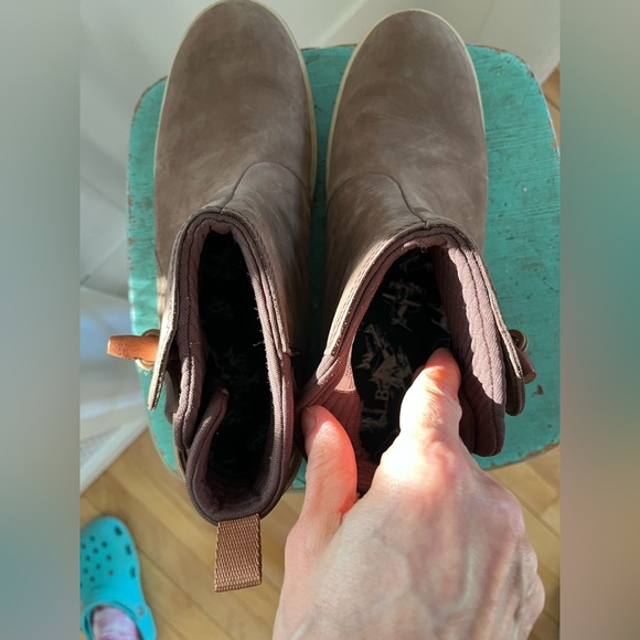 LL Bean Women’s Sneaker/Boot NWOT Size 10 - Picture 7 of 8